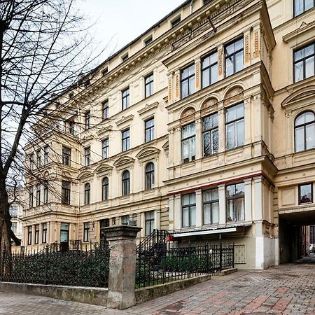 Kalnina Quiet Apartment In City Center リガ エクステリア 写真