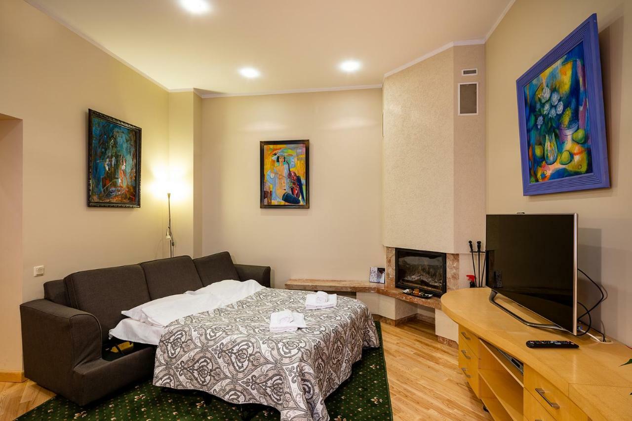 Kalnina Quiet Apartment In City Center リガ エクステリア 写真