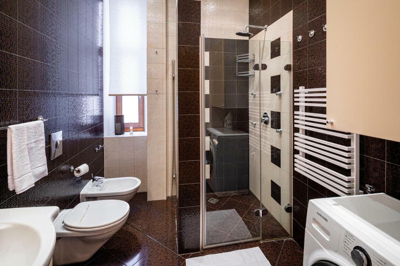 Kalnina Quiet Apartment In City Center リガ エクステリア 写真