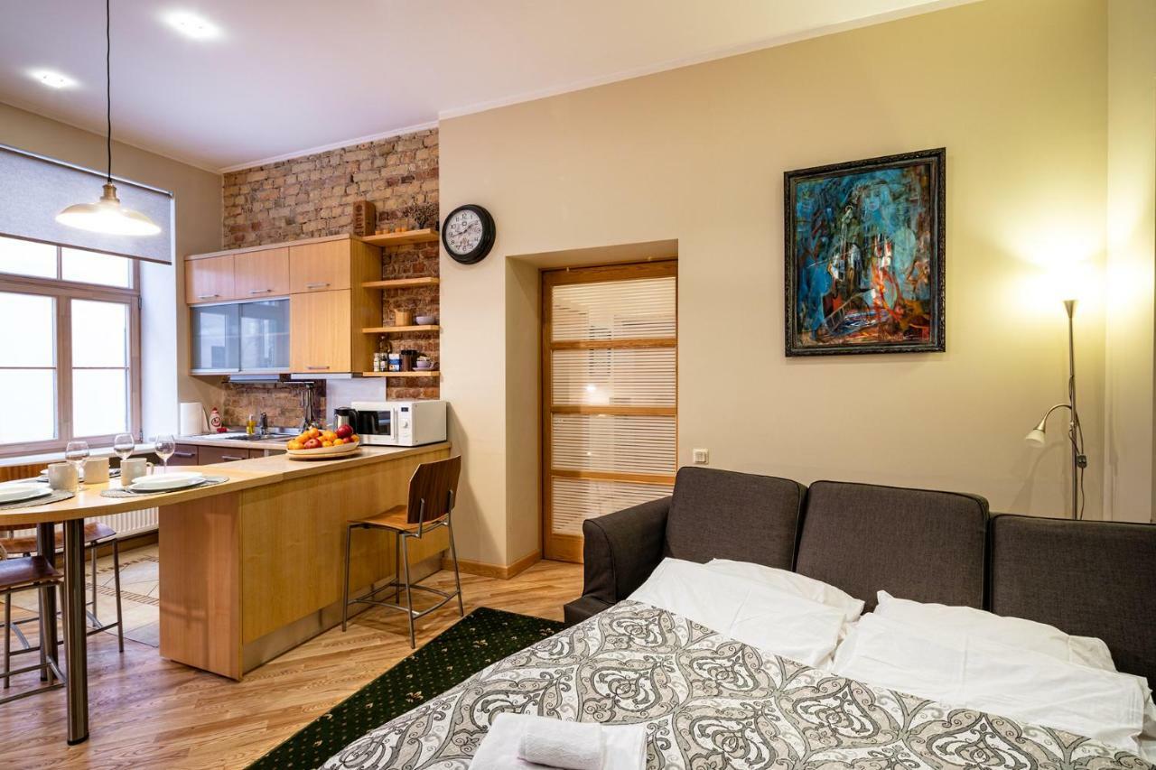 Kalnina Quiet Apartment In City Center リガ エクステリア 写真