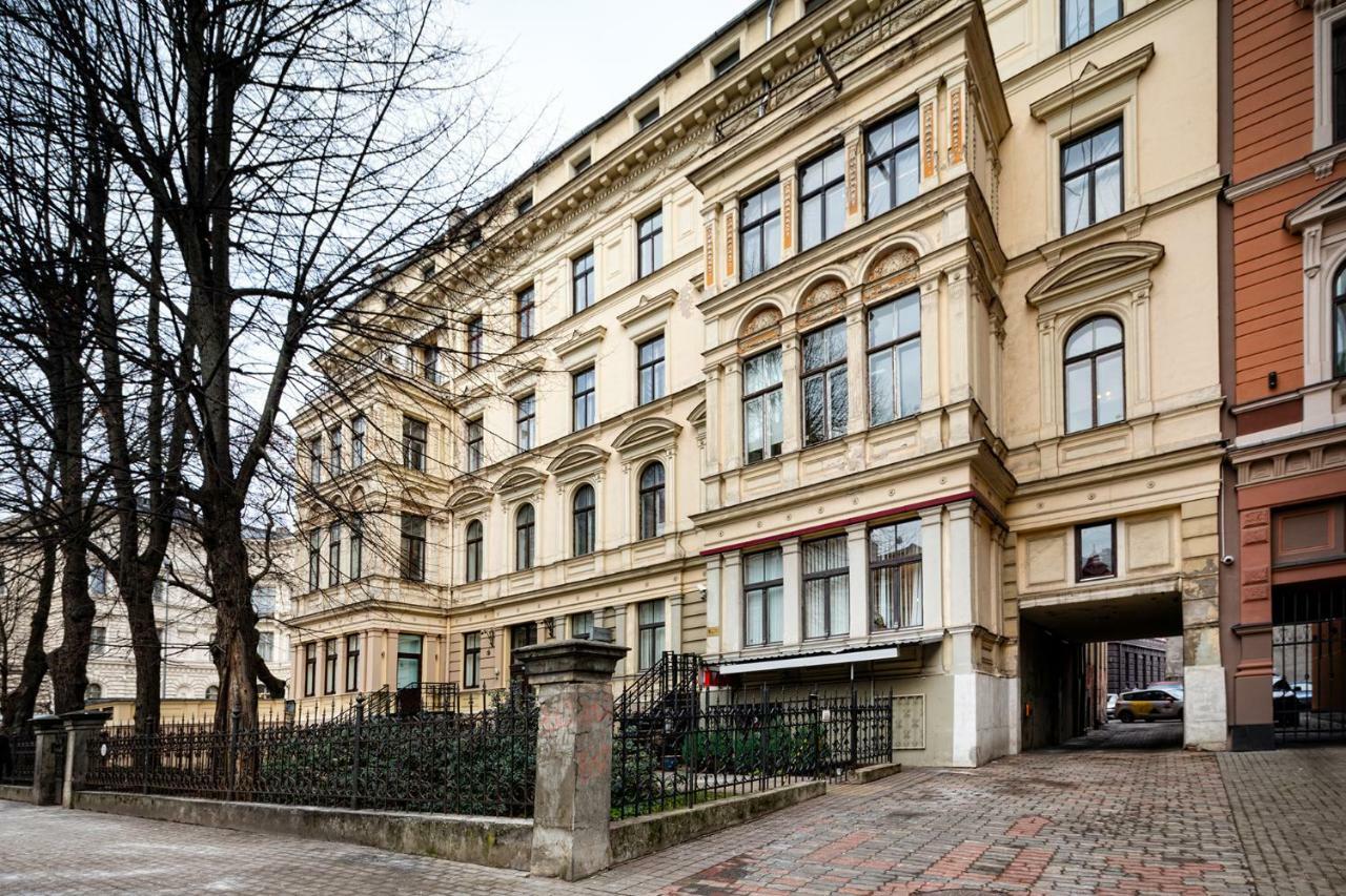 Kalnina Quiet Apartment In City Center リガ エクステリア 写真