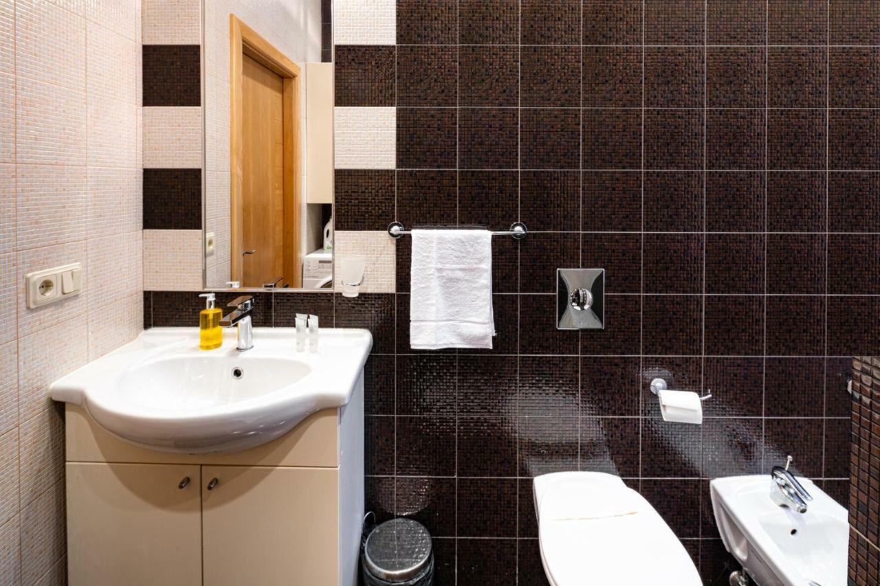 Kalnina Quiet Apartment In City Center リガ エクステリア 写真